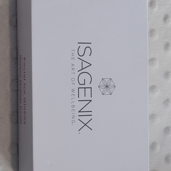 Isagenix facial ice globes - Picture 2 of 7